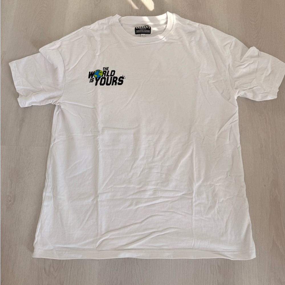The world is yours valiant apparel tee Size Large